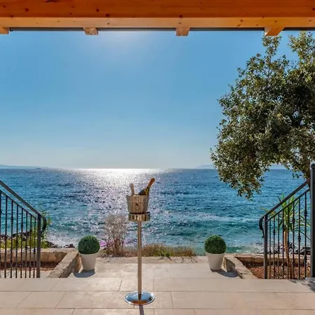 Villa Sunset Paradise, Getaway In Private Oasis