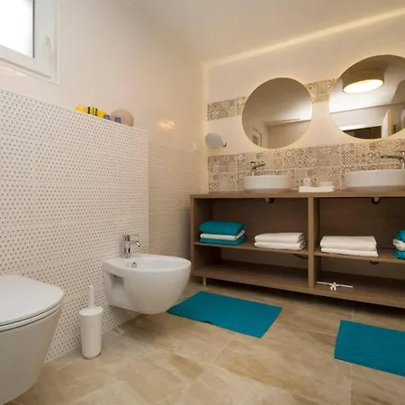 Sunset Paradise, Getaway In Private Oasis Villa Lovište